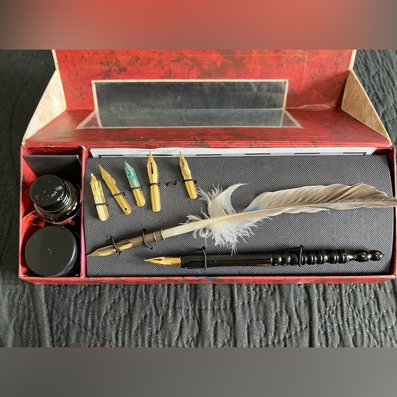 Feather pin set - Picture 2 of 4